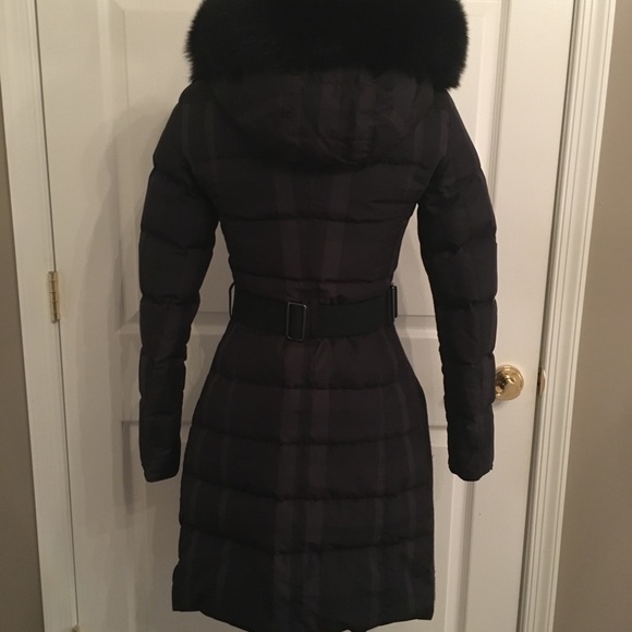 ‼️🔥Stunning Burberry plaid puffer - Picture 4 of 11
